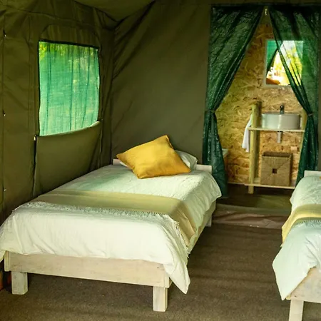 Safari Glamping Portugal Lion ラグジュアリーテント