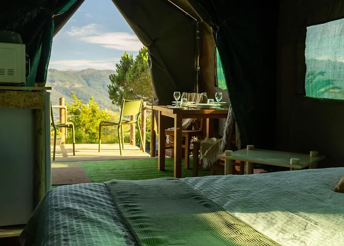 Safari Glamping Portugal Lion ラグジュアリーテント *
