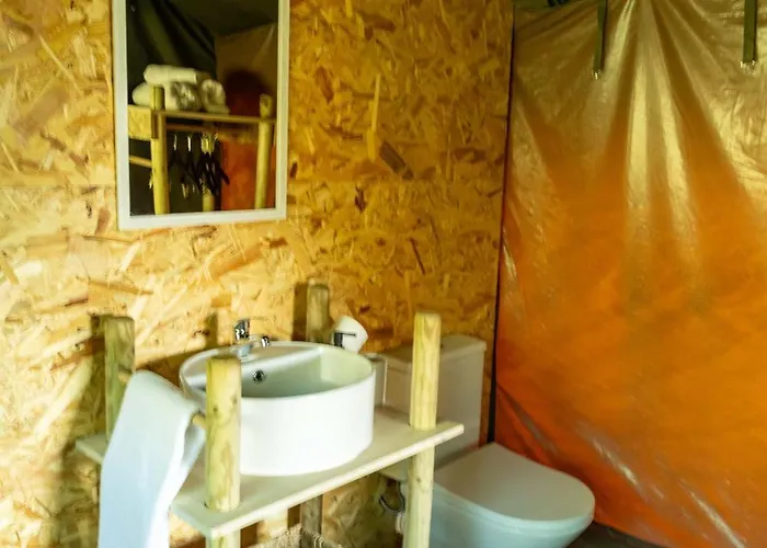 ラグジュアリーテント Safari Glamping Portugal Lion Ventosa