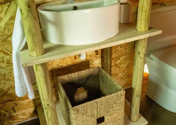 Safari Glamping Portugal Lion ラグジュアリーテント