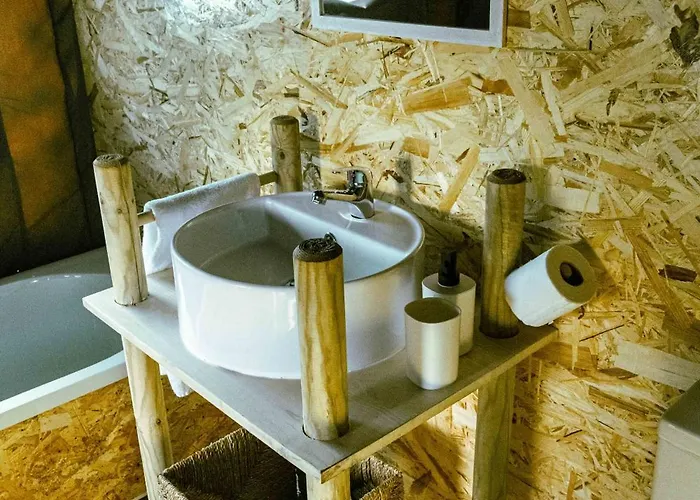 ラグジュアリーテント Safari Glamping Portugal Lion Ventosa